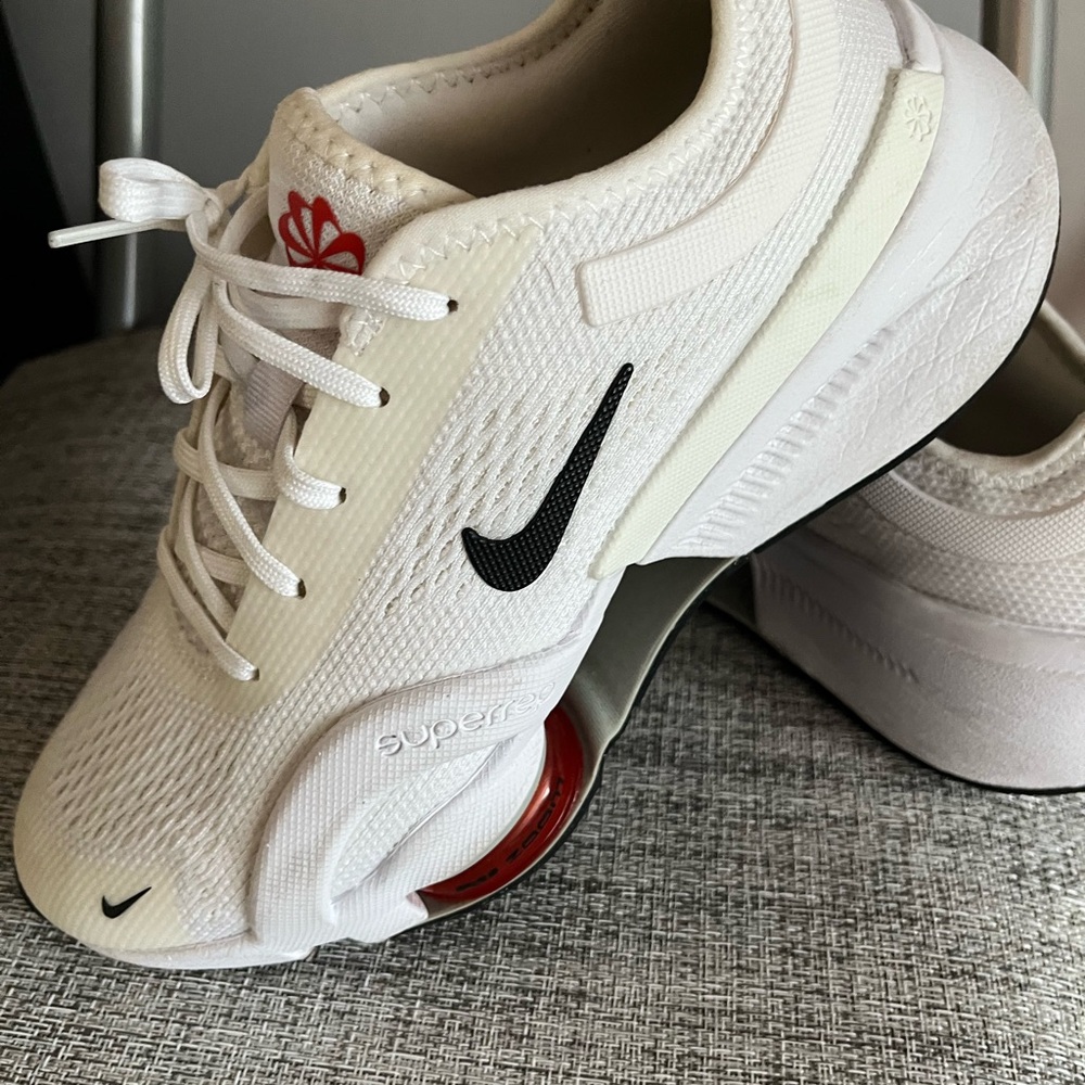 Nike Black and White Athletic Shoes with Chunky Design and Air Cushion